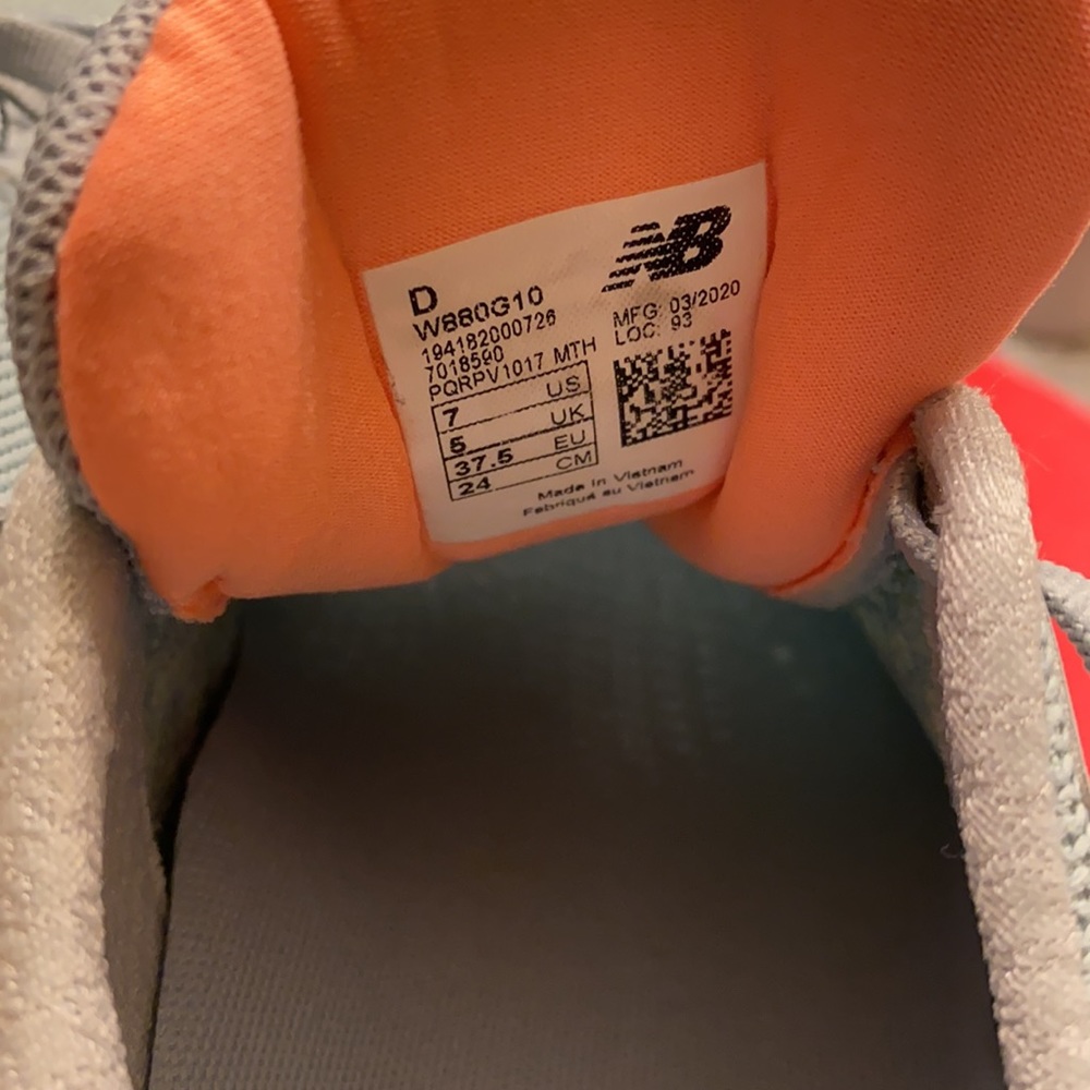 New Balance Running Shoes - Picture 7 of 14